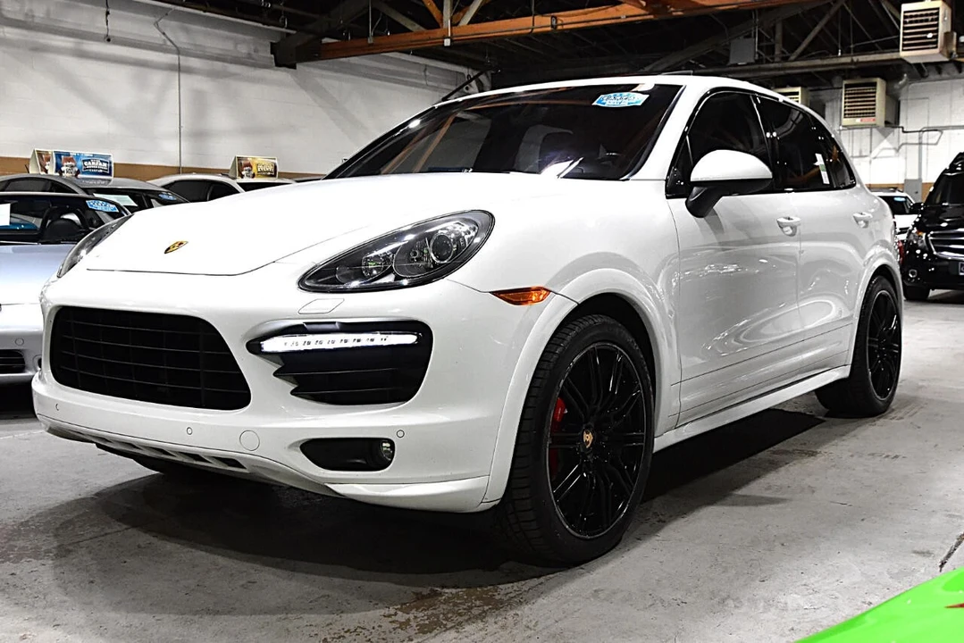 2014 Porsche 958 Cayenne GTS - Image 4 of 12