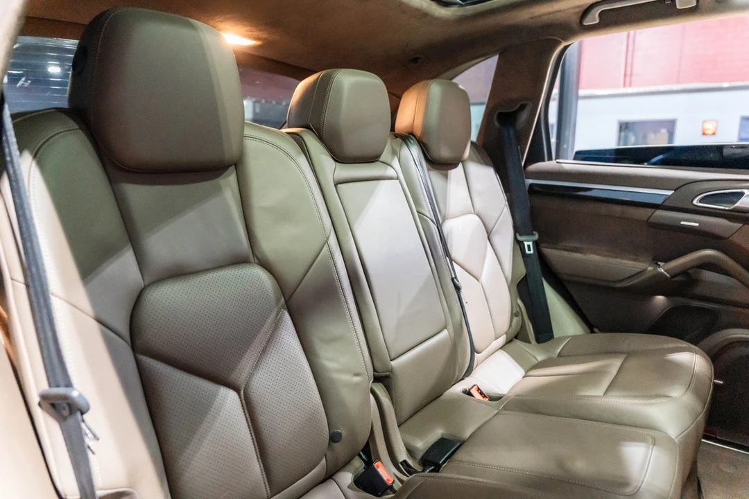 2014 Porsche 958 Cayenne GTS - Image 26 of 31