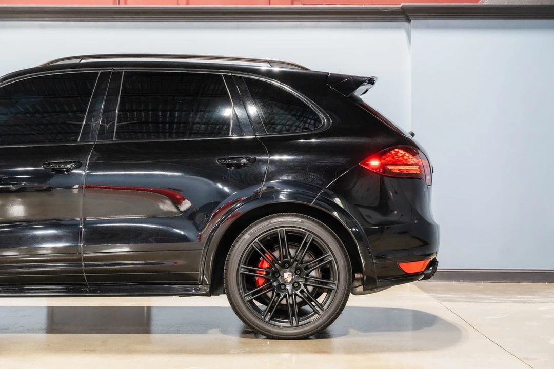 2014 Porsche 958 Cayenne GTS - Image 9 of 31