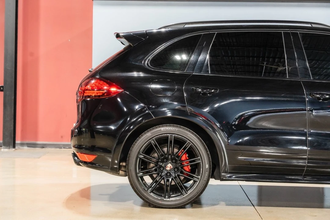 2014 Porsche 958 Cayenne GTS - Image 3 of 31