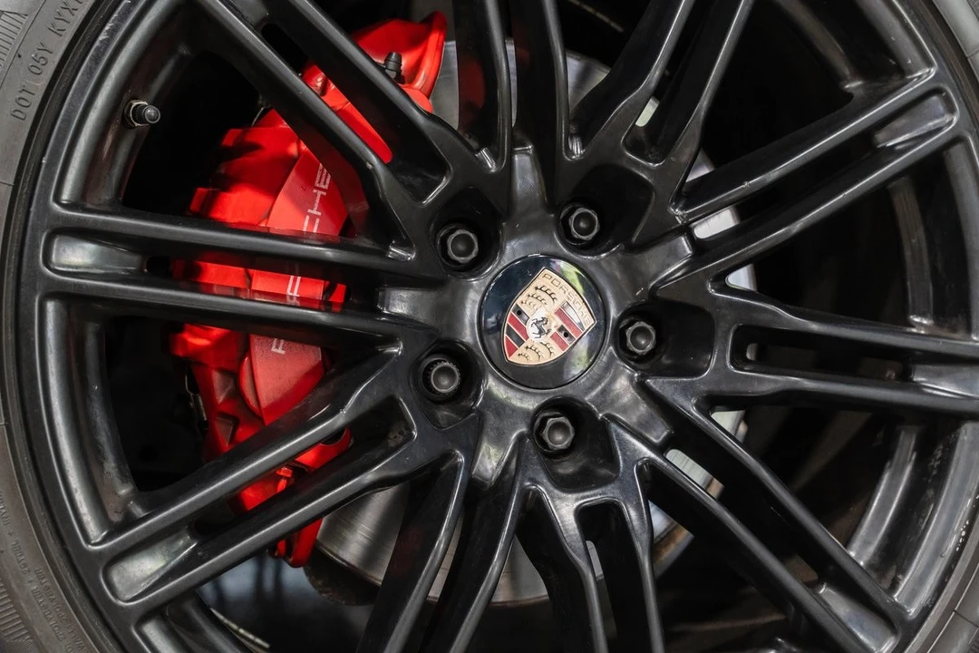 2014 Porsche 958 Cayenne GTS - Image 23 of 31