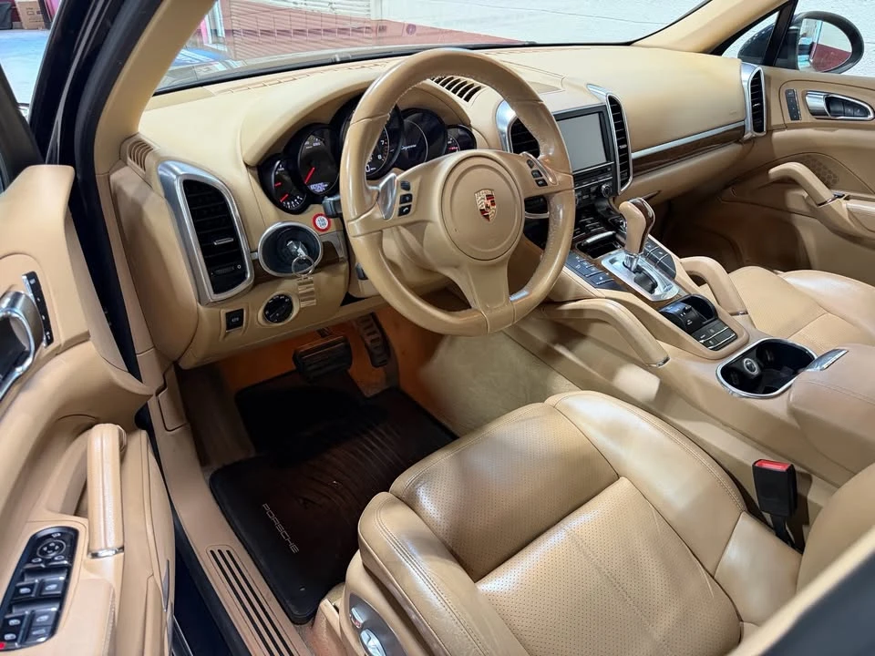 2014 Porsche 958 Cayenne - Image 16 of 20