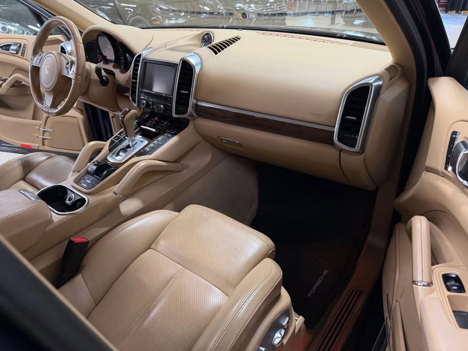 2014 Porsche 958 Cayenne - Image 14 of 20