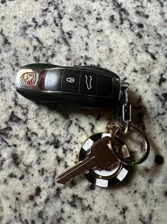 2014 Porsche 958 Cayenne - Image 11 of 12