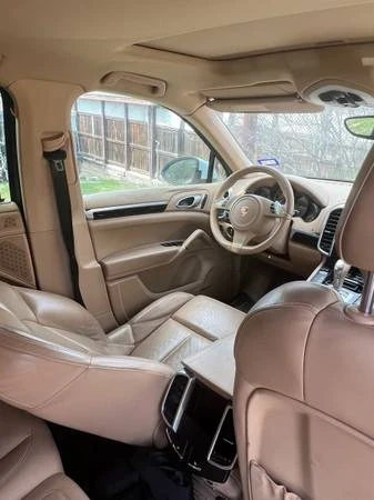 2014 Porsche 958 Cayenne - Image 9 of 12