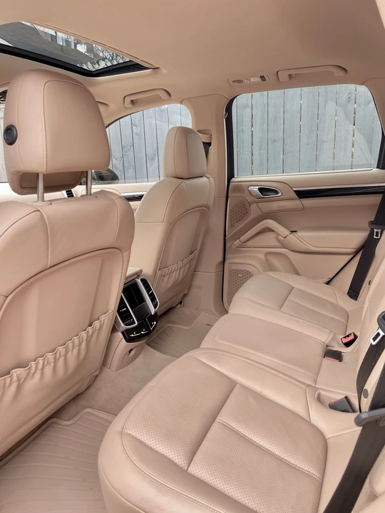 2014 Porsche 958 Cayenne - Image 9 of 9