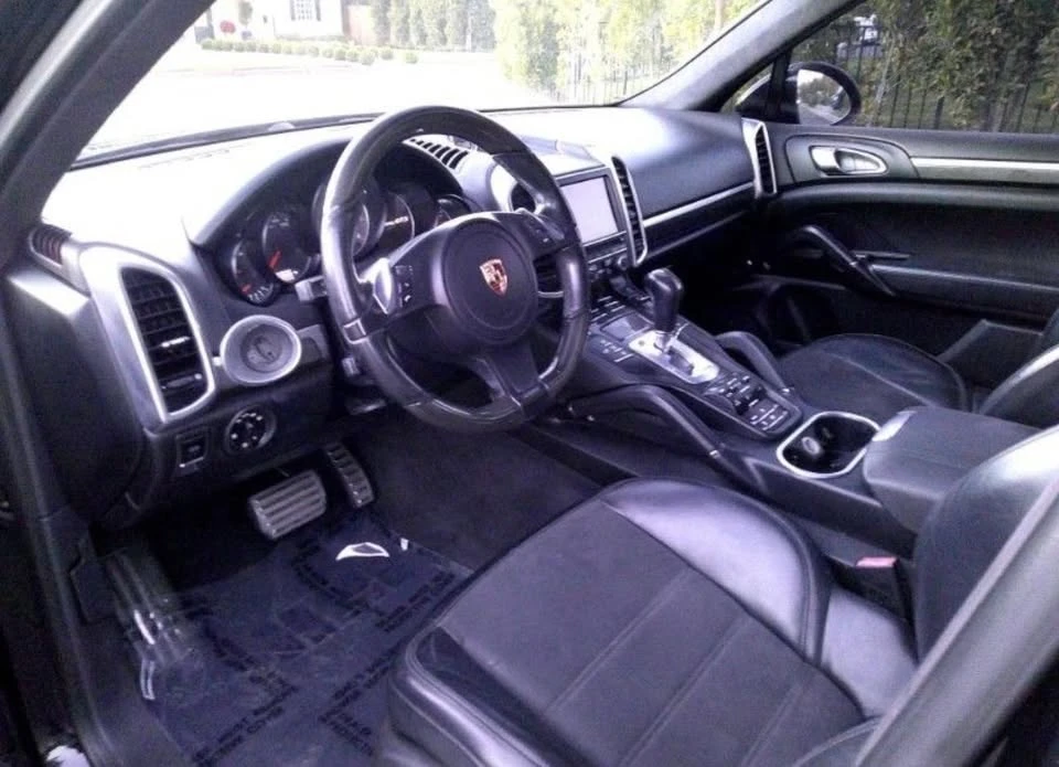 2014 Porsche 958 Cayenne GTS - Image 9 of 15