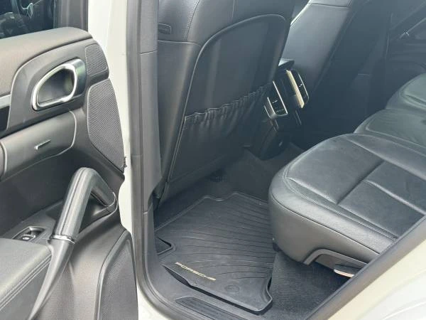 2014 Porsche 958 Cayenne Diesel - Image 19 of 20