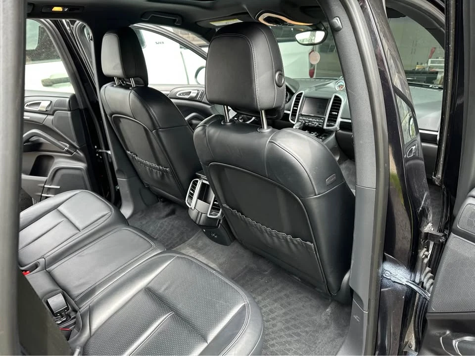 2014 Porsche 958 Cayenne Diesel - Image 9 of 10