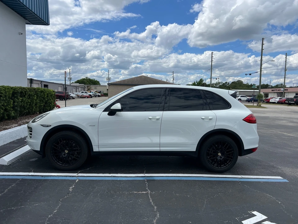 2014 Porsche 958 Cayenne Diesel - Image 2 of 12