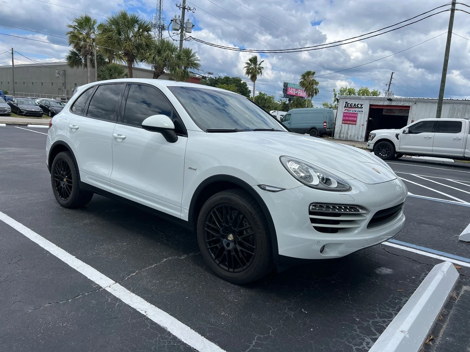 2014 Porsche 958 Cayenne Diesel - Image 6 of 12