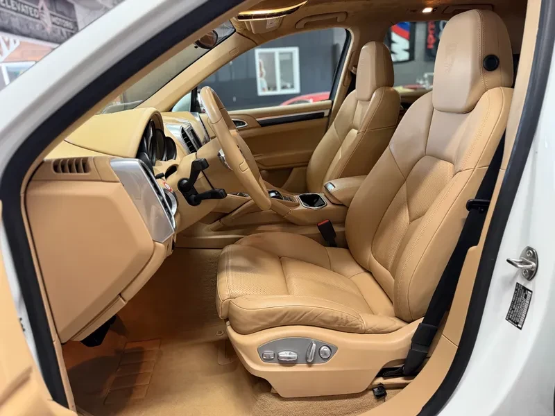 2014 Porsche 958 Cayenne Diesel - Image 10 of 18