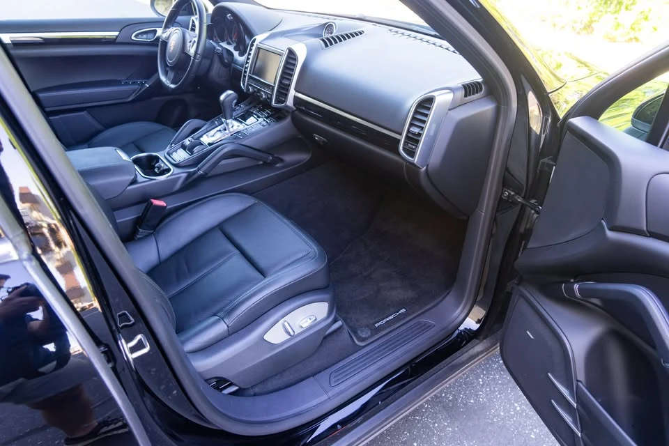 2014 Porsche 958 Cayenne Diesel - Image 13 of 17