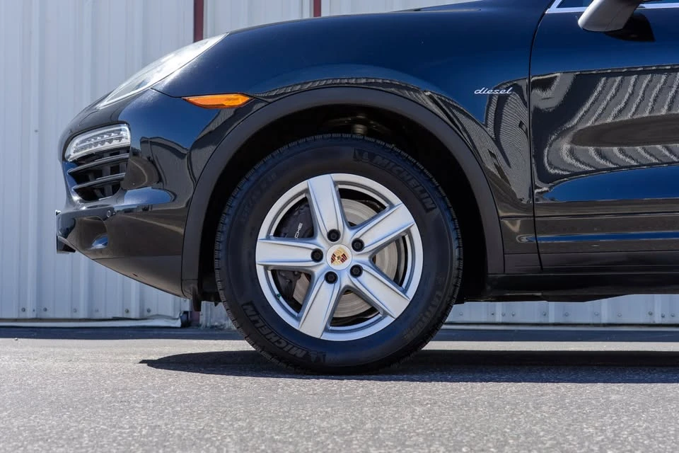 2014 Porsche 958 Cayenne Diesel - Image 9 of 17