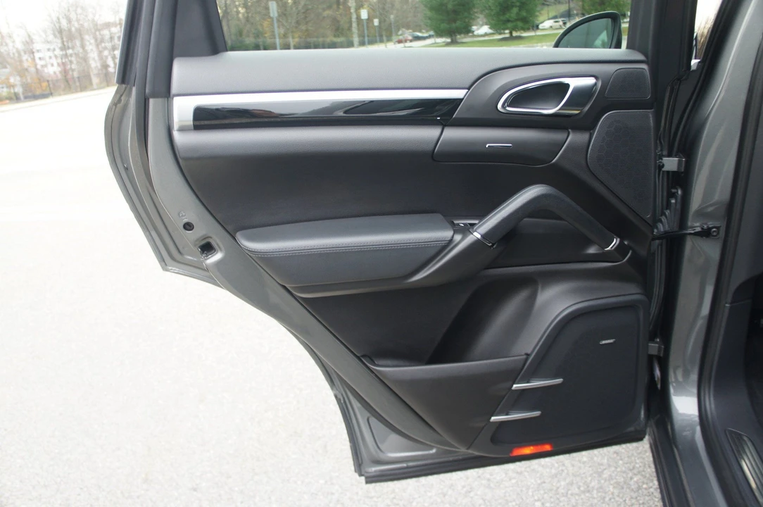 2014 Porsche 958 Cayenne Diesel - Image 25 of 31