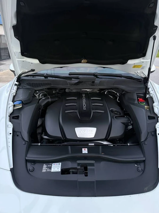 2014 Porsche 958 Cayenne Diesel - Image 17 of 19