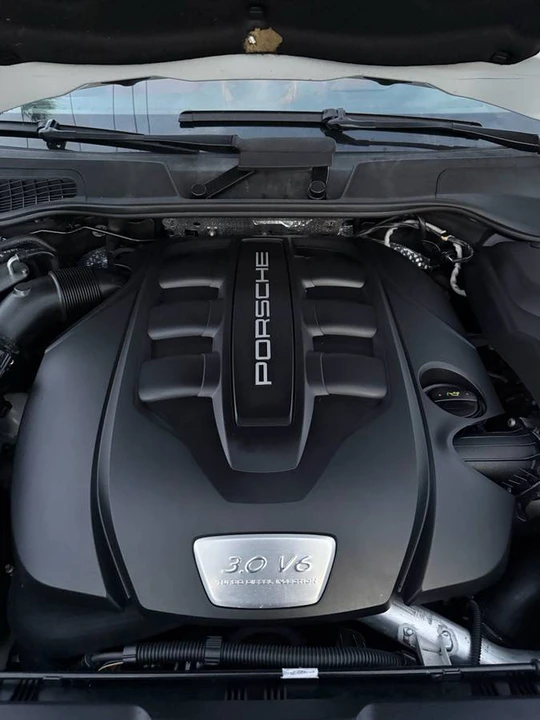 2014 Porsche 958 Cayenne Diesel - Image 18 of 19