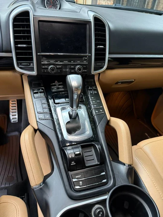 2014 Porsche 958 Cayenne Diesel - Image 10 of 18