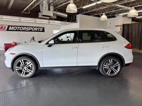 2014 Porsche Cayenne Diesel Platinum Edition