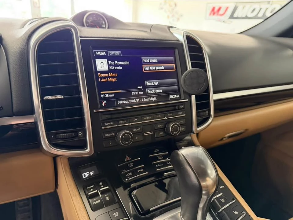 2014 Porsche 958 Cayenne Diesel - Image 10 of 20