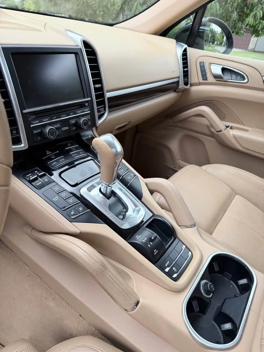 2014 Porsche 958 Cayenne Diesel - Image 4 of 7