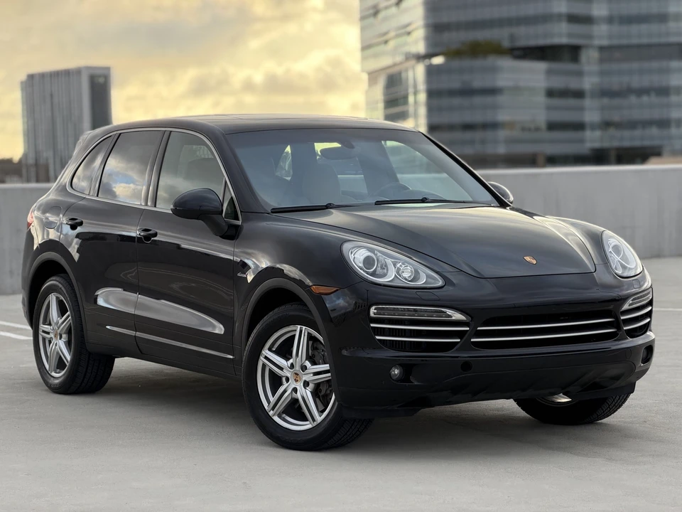 2014 Porsche 958 Cayenne Diesel - Image 2 of 31