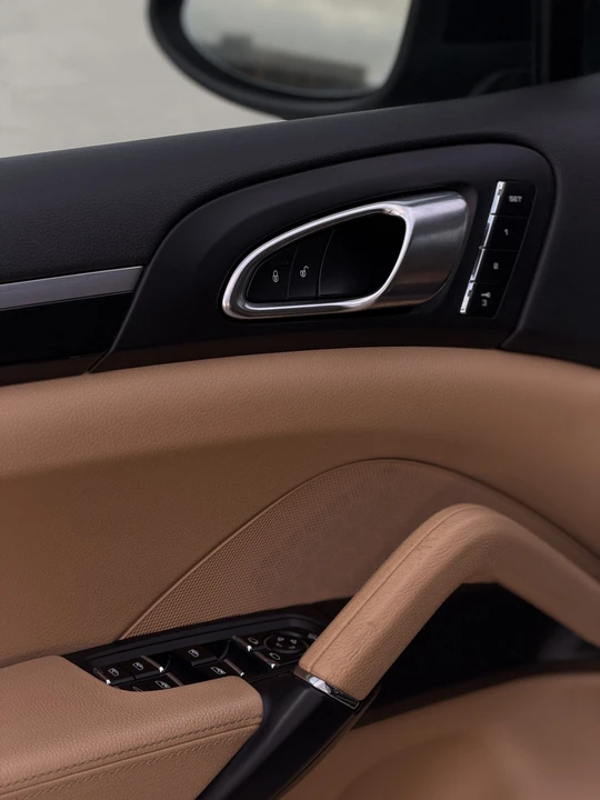2014 Porsche 958 Cayenne Diesel - Image 18 of 31