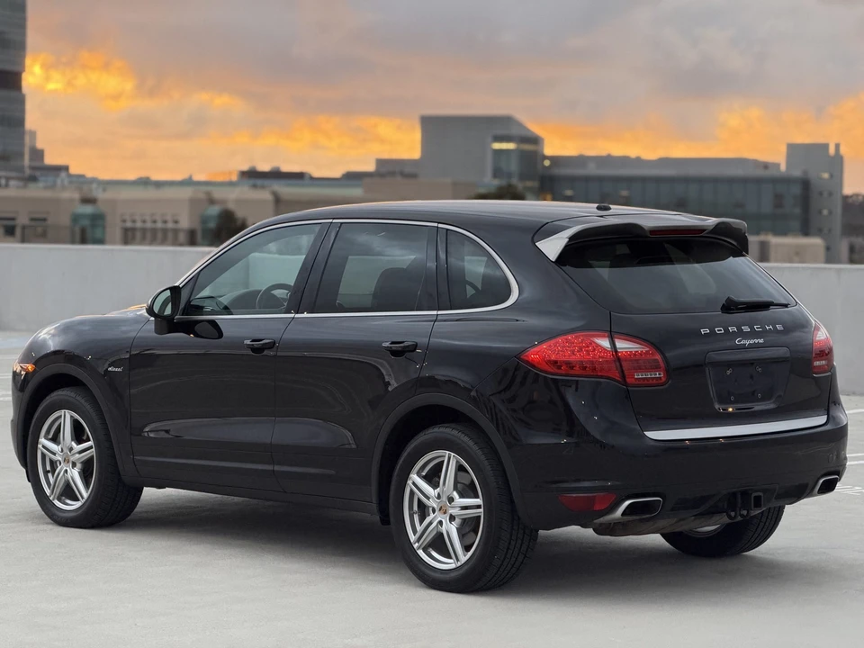 2014 Porsche 958 Cayenne Diesel - Image 10 of 31