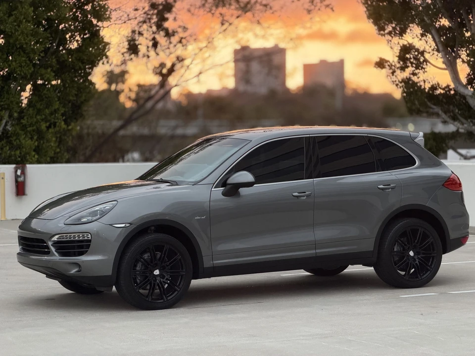 2014 Porsche - Image 3 of 31