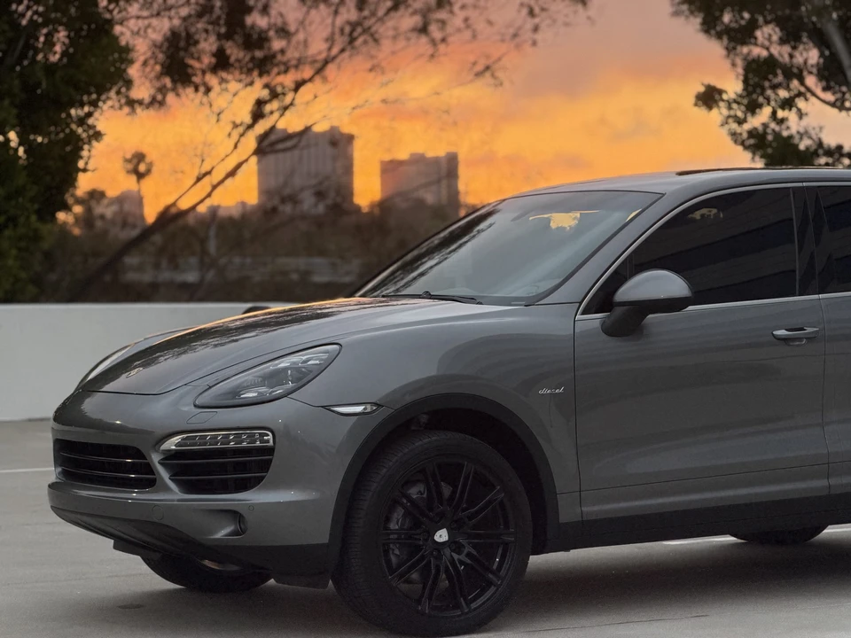 2014 Porsche - Image 29 of 31