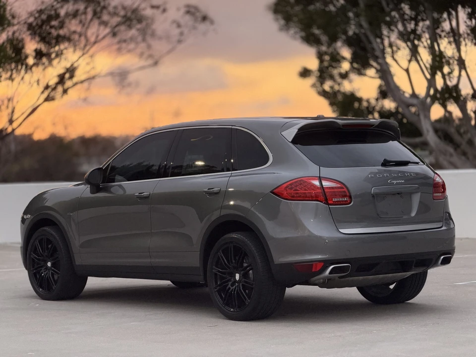 2014 Porsche - Image 9 of 31