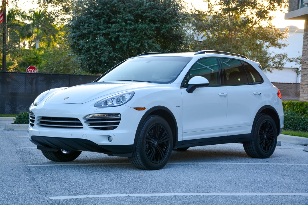 2014 Porsche 958 Cayenne Diesel - Image 2 of 31