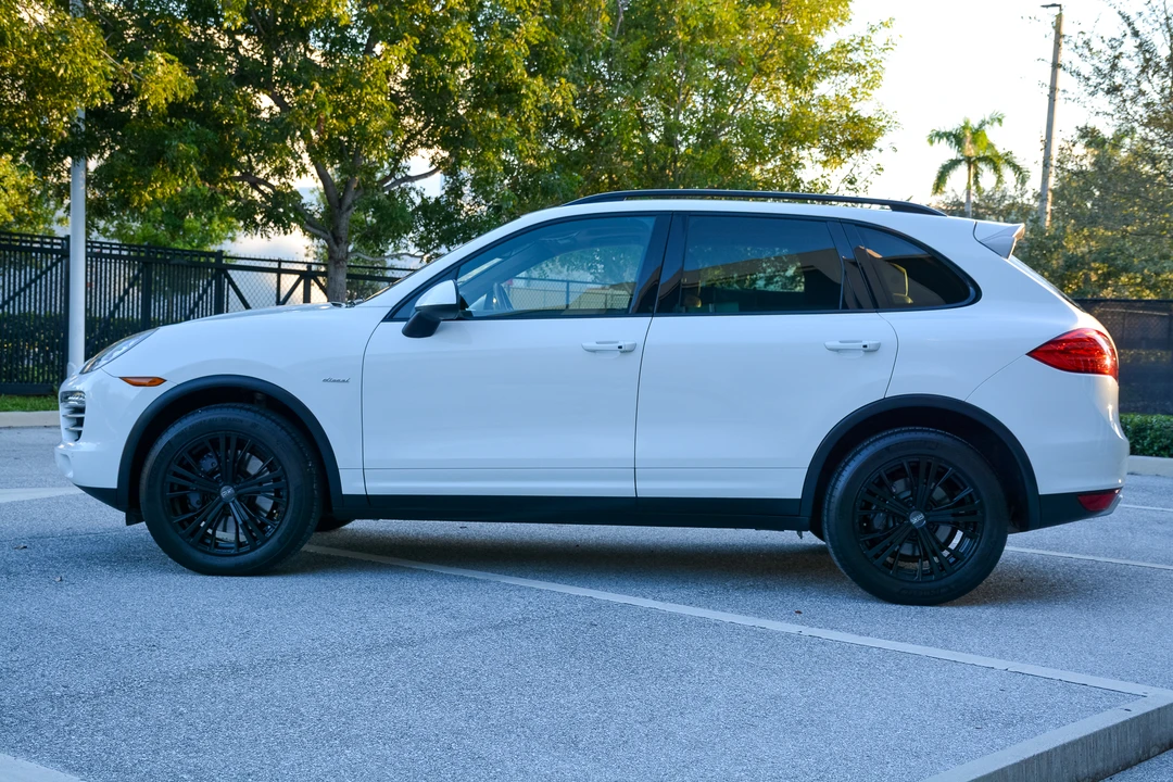 2014 Porsche 958 Cayenne Diesel - Image 17 of 31