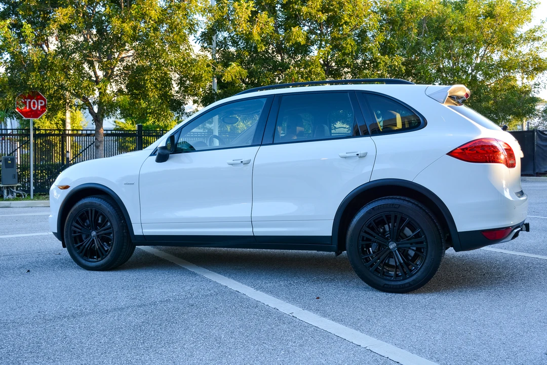 2014 Porsche 958 Cayenne Diesel - Image 16 of 31