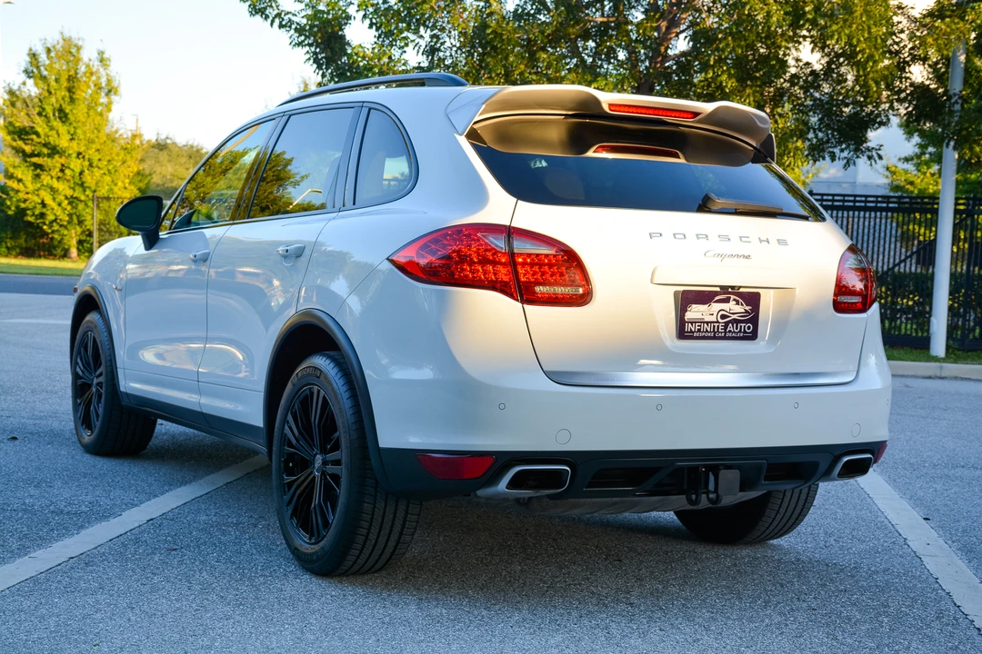 2014 Porsche 958 Cayenne Diesel - Image 15 of 31