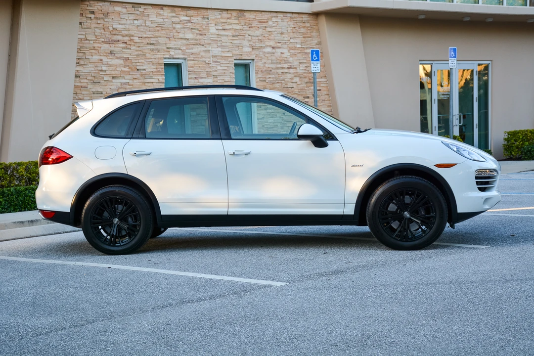 2014 Porsche 958 Cayenne Diesel - Image 9 of 31