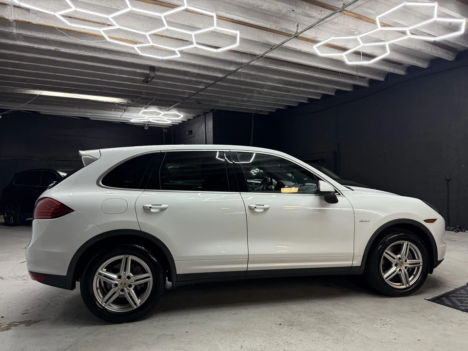2014 Porsche 958 Cayenne Diesel - Image 18 of 31