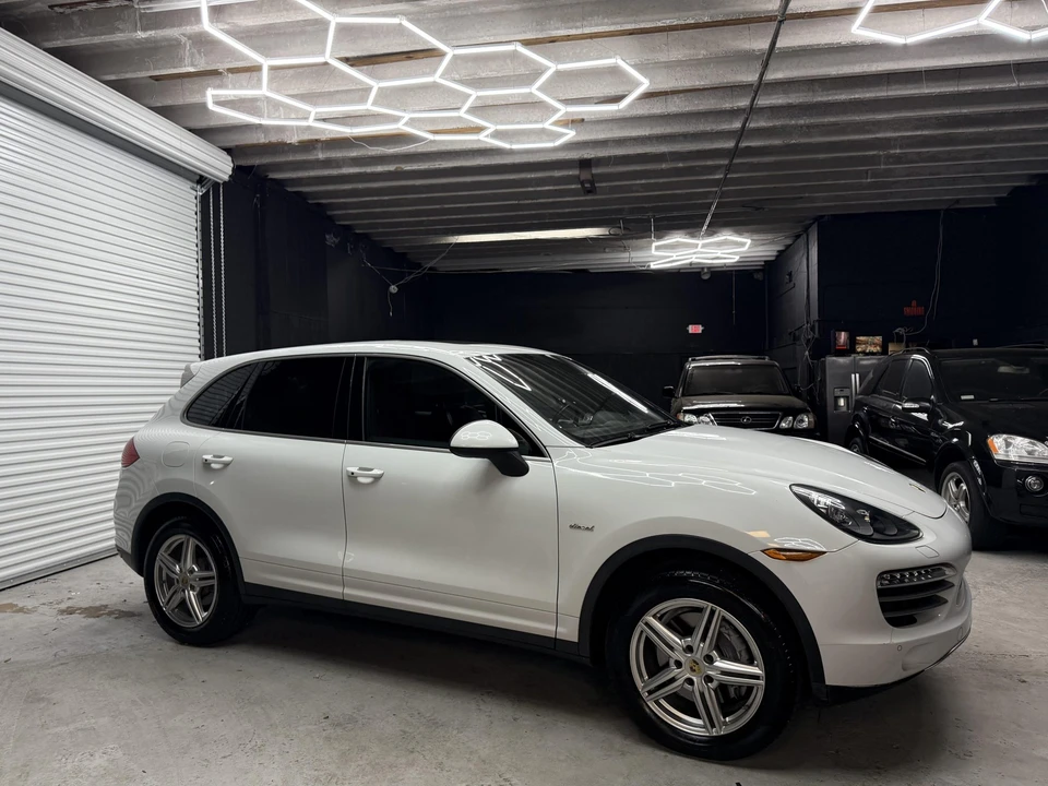2014 Porsche 958 Cayenne Diesel - Image 16 of 31