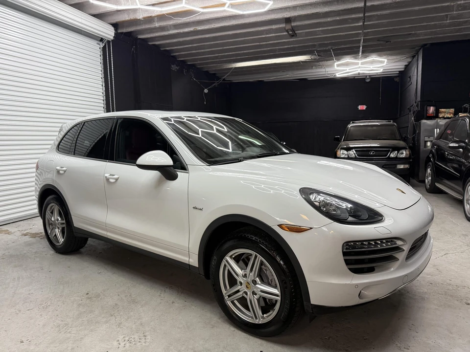 2014 Porsche 958 Cayenne Diesel - Image 15 of 31