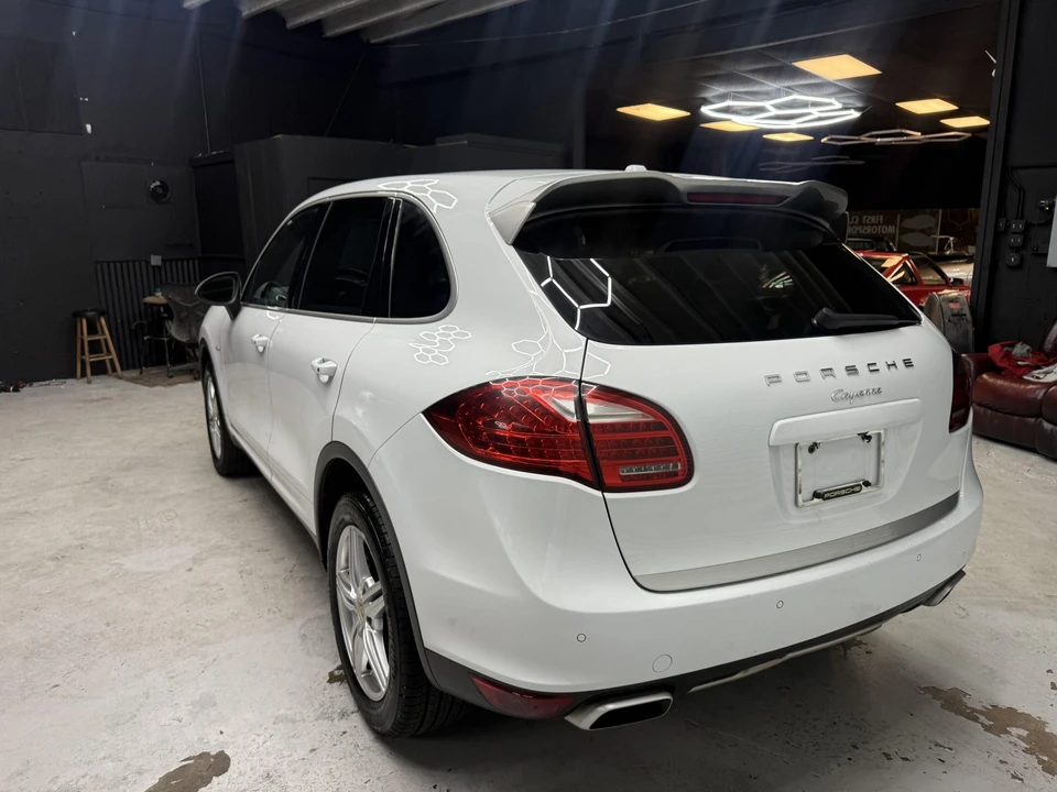 2014 Porsche 958 Cayenne Diesel - Image 25 of 31