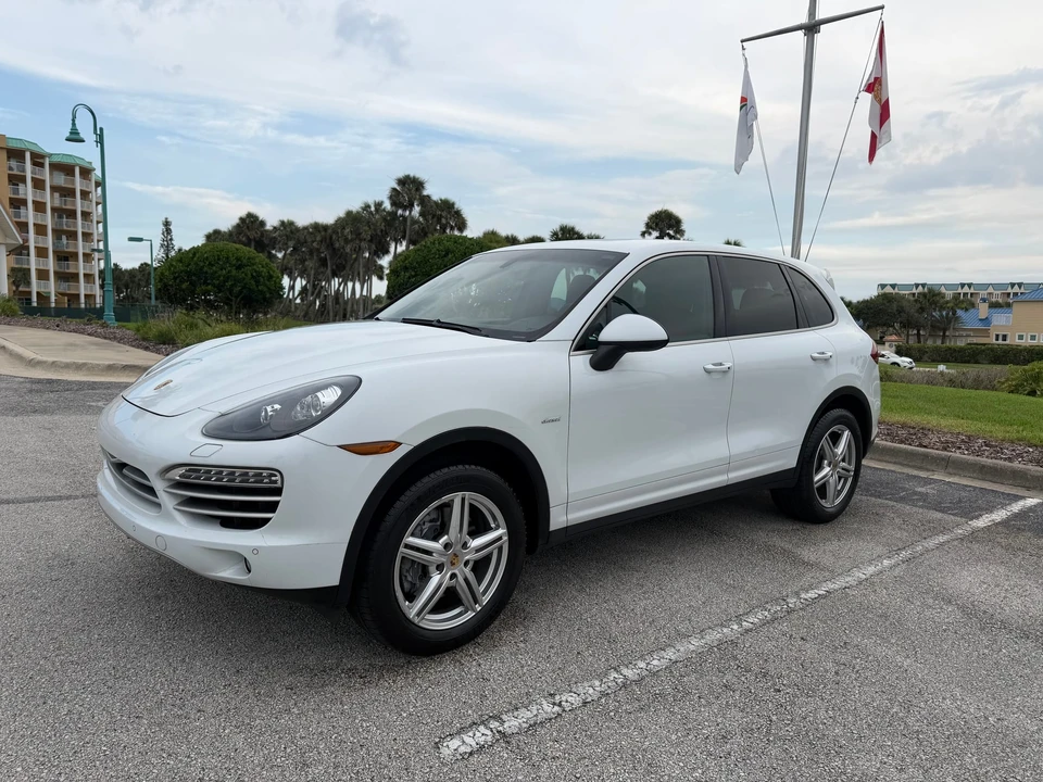 2014 Porsche 958 Cayenne Diesel - Image 3 of 31