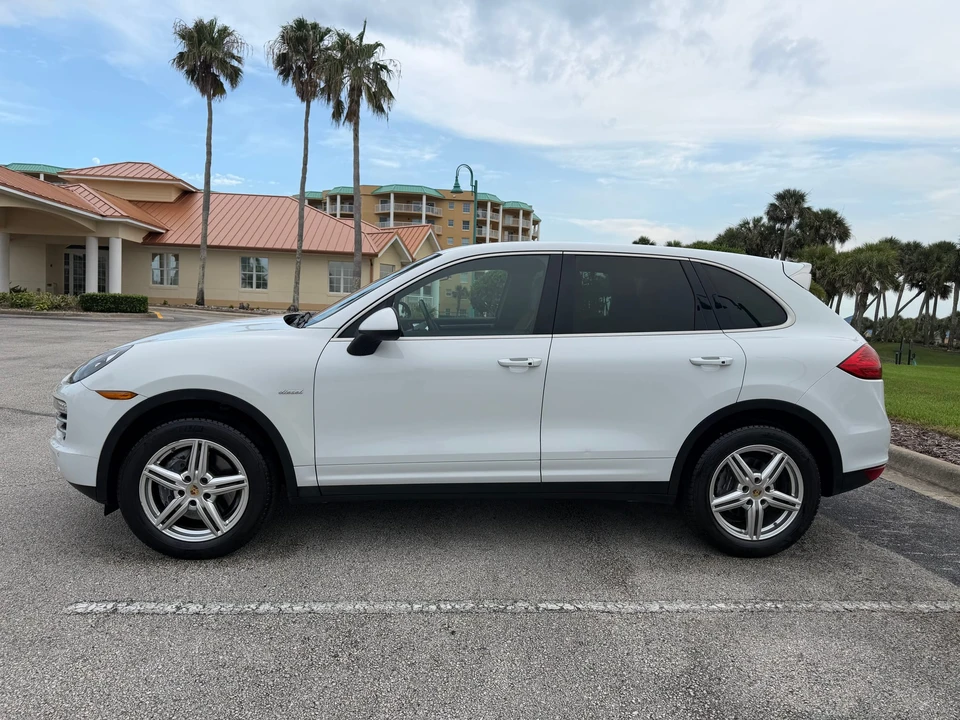 2014 Porsche 958 Cayenne Diesel - Image 9 of 31