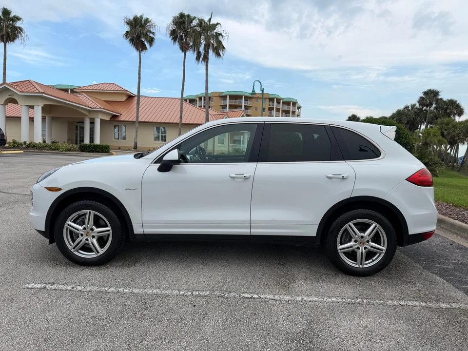 2014 Porsche 958 Cayenne Diesel - Image 10 of 31