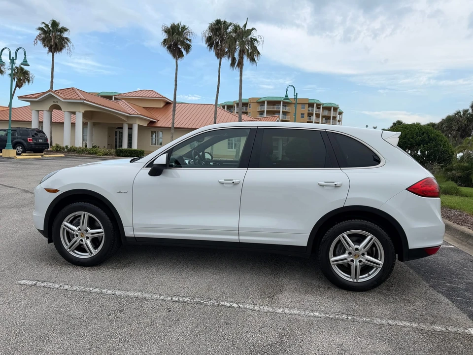 2014 Porsche 958 Cayenne Diesel - Image 11 of 31