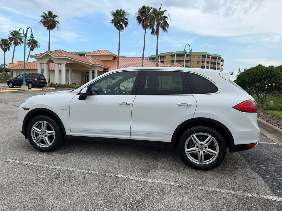 2014 Porsche 958 Cayenne Diesel - Image 12 of 31