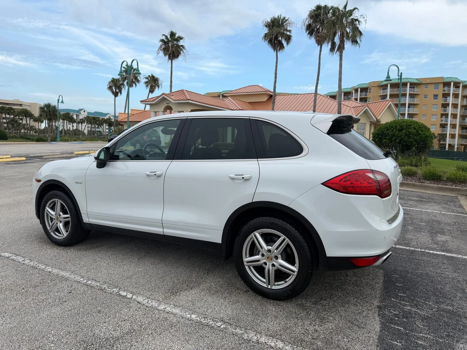 2014 Porsche 958 Cayenne Diesel - Image 15 of 31