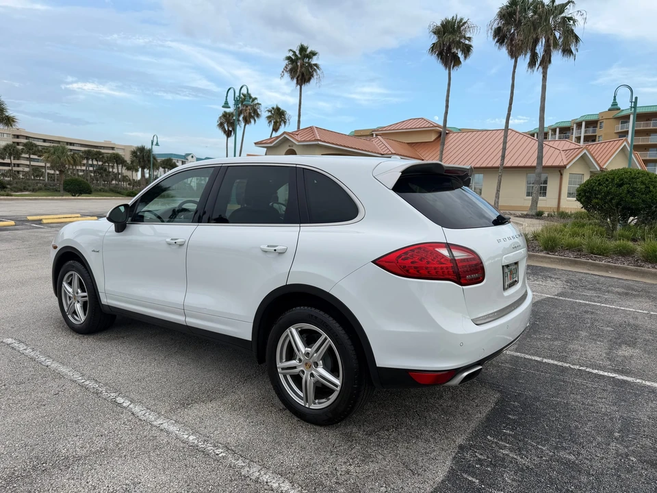 2014 Porsche 958 Cayenne Diesel - Image 17 of 31
