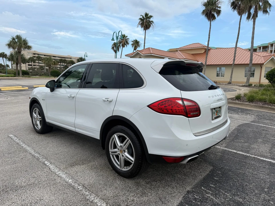 2014 Porsche 958 Cayenne Diesel - Image 18 of 31