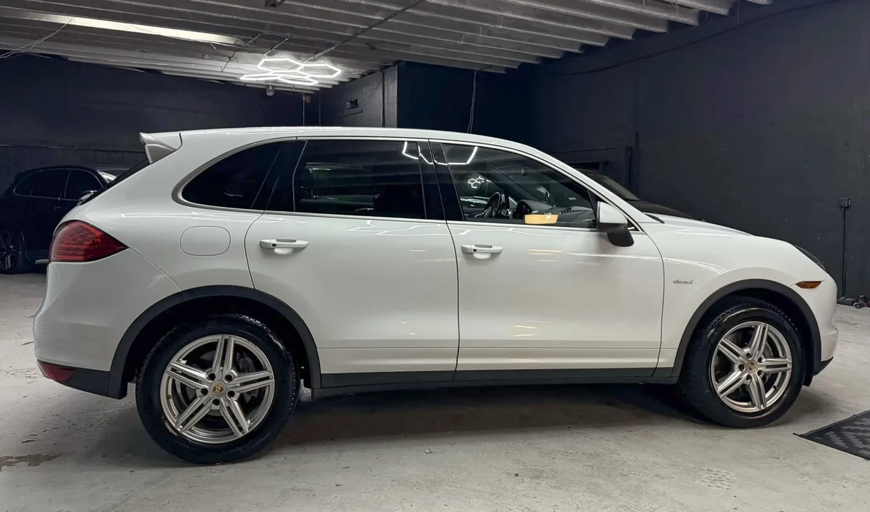 2014 Porsche 958 Cayenne Diesel - Image 18 of 31