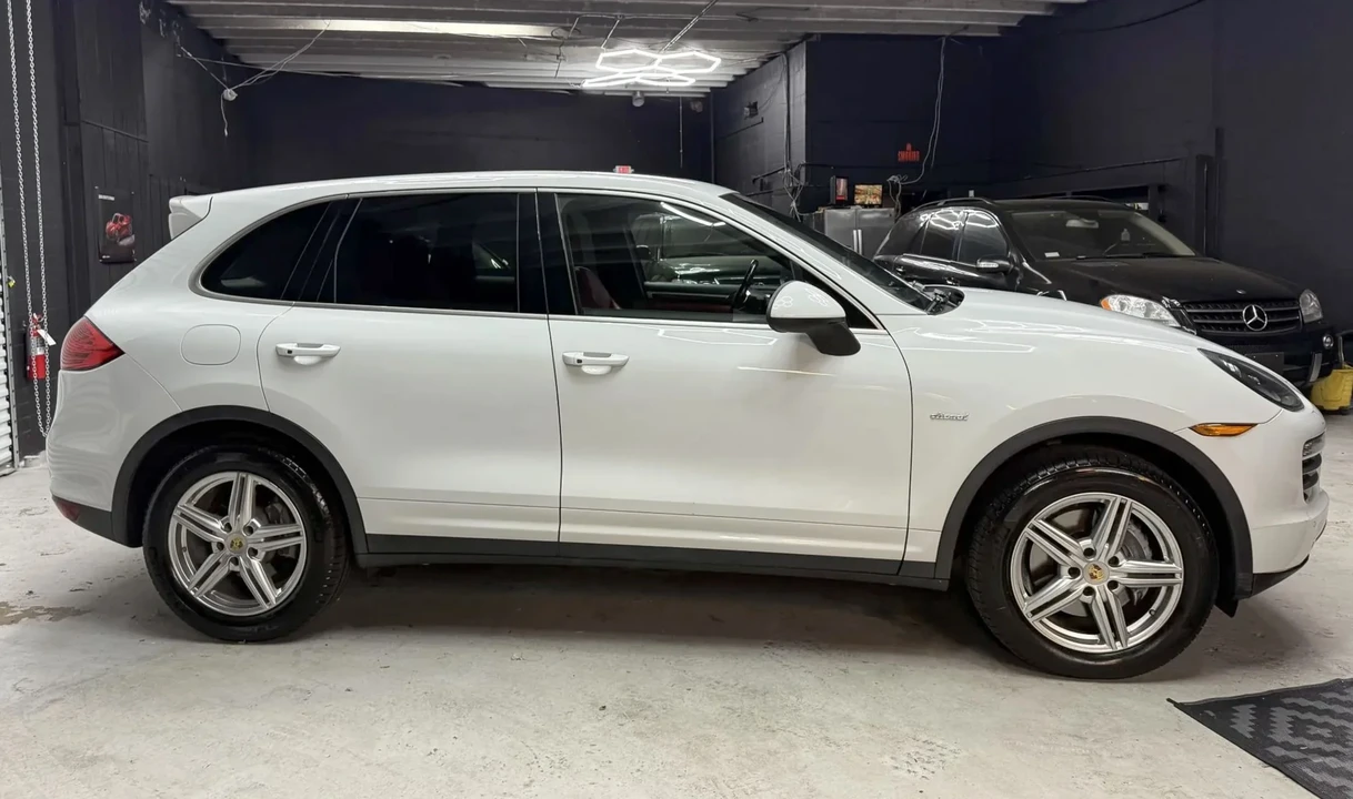 2014 Porsche 958 Cayenne Diesel - Image 19 of 31
